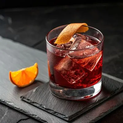 Negroni preparato al bancone del Blast